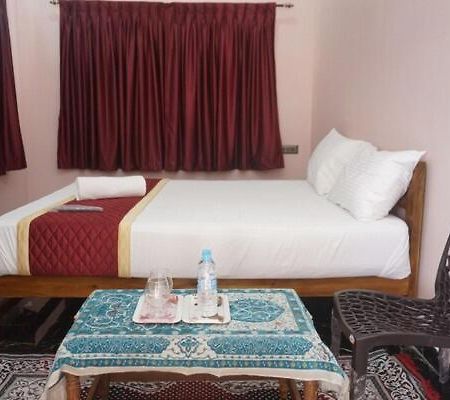 Rd Resort Puduccseri Kültér fotó